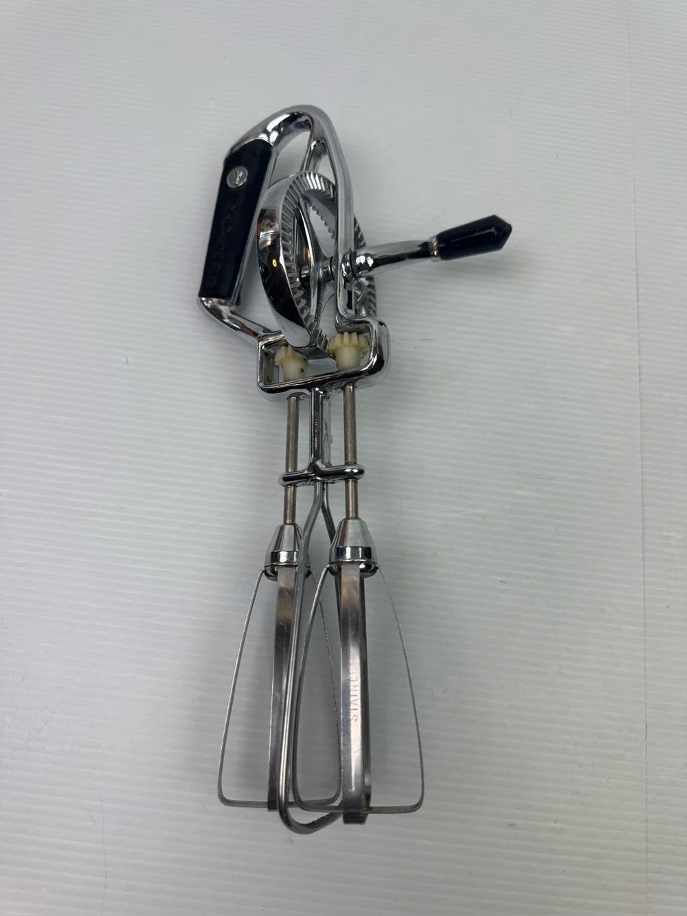Vintage Maynard 456 Manual Rotary Egg Beater Hand Mixer 1950’s 1960’s Stainless